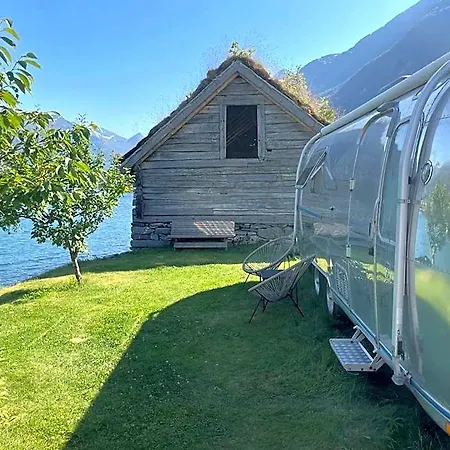 מלון Nesset Fjordcamping *