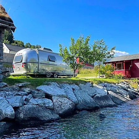 מלון Nesset Fjordcamping היילה