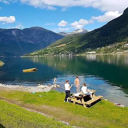 Nesset Fjordcamping היילה